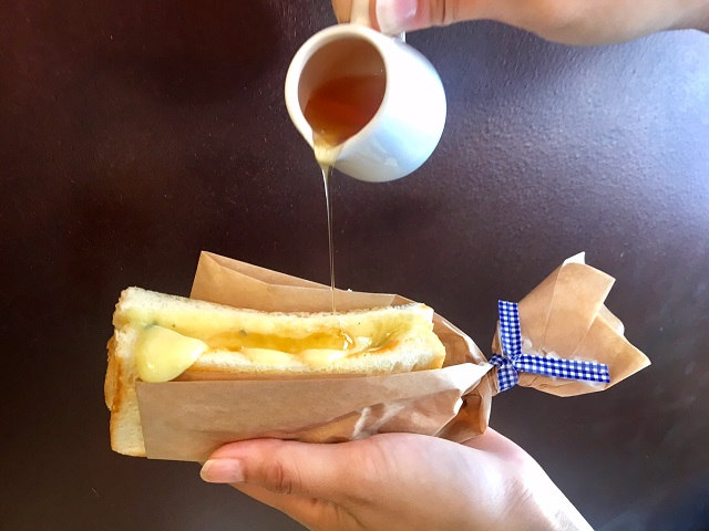 クワトロチーズサンド　はちみつ　ココノヴァ