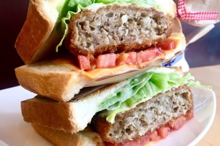 【2019.10.1～】週替わりランチ「メンチカツサンド」